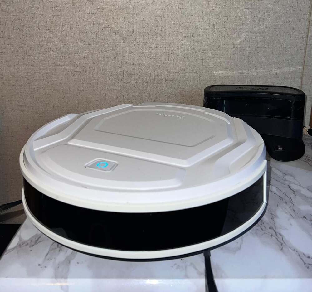 Lefant M210 Robot Vacuum Cleaner with Charging Dock